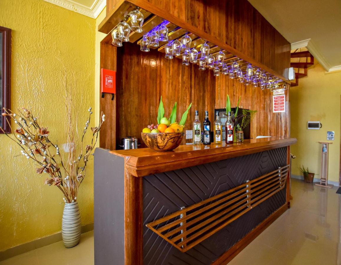 Equatorial Divers Lodge Addu Atol Buitenkant foto